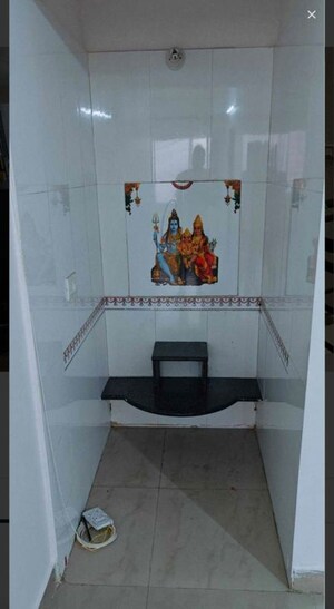 Bathroom in 2 BHK Apartment at B.M. Shoma Paradise, Brookefield – for Rent