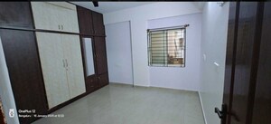 Room in 2 BHK Apartment at B.M. Shoma Paradise, Brookefield – for Rent