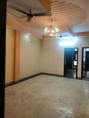 Room in 3 BHK Builder Floor at Vasundhara Sector 10 – for Rent