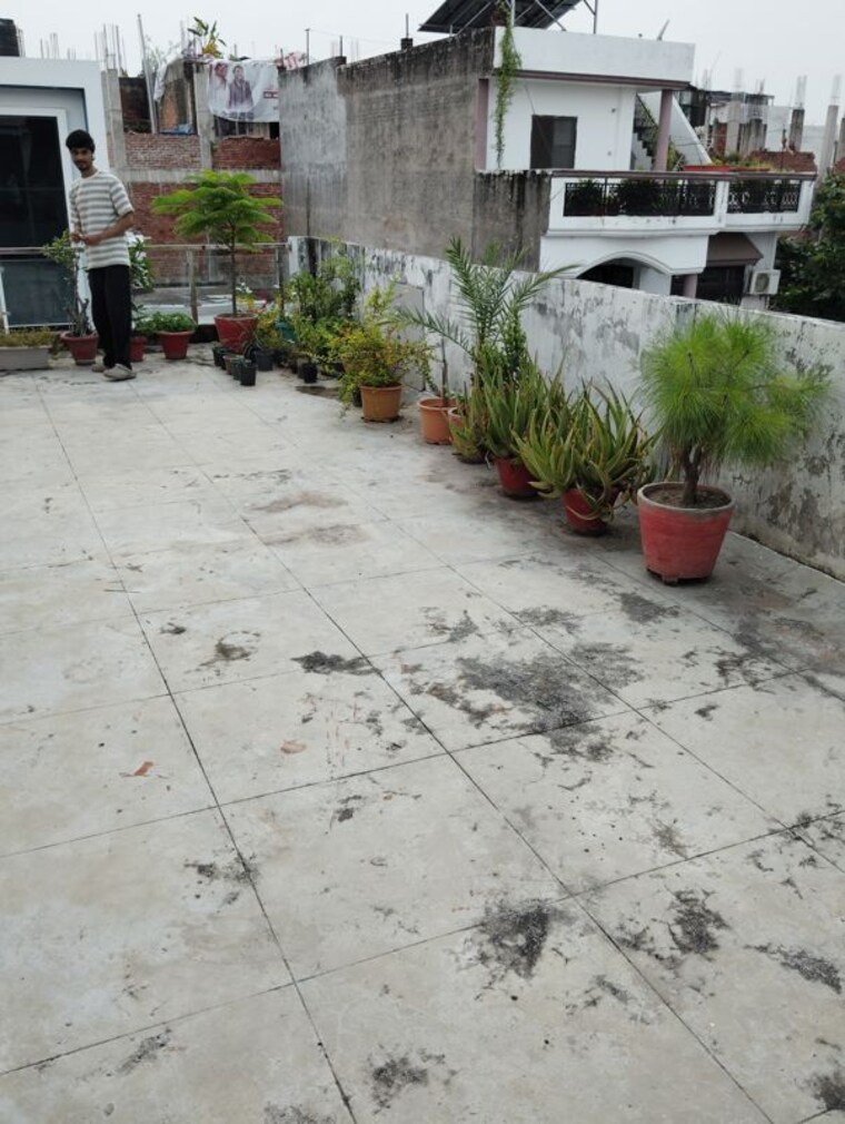  Parking, milan-tower 1 RK 600 Sq.Ft. Villa In Adil Nagar Lucknow 10681651