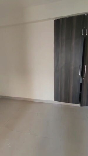 Room in 2.5 BHK Apartment at Panchsheel Greens, Sector 16 Greater Noida – for Sale