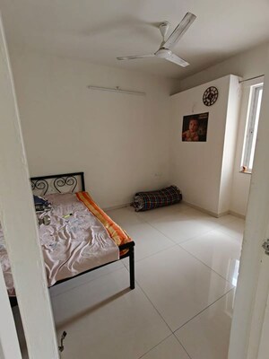 Room in 2 BHK Apartment at Rohan Ananta, Tathawade – for Sale