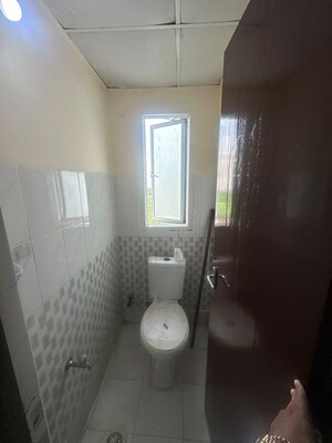 Bathroom in 3 BHK Apartment at Skytech Matrott, Sector 76 – for Rent
