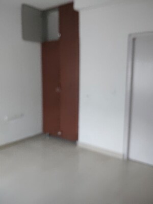 Room in 2 BHK Apartment at Sargam Apartment, Jankipuram – for Rent