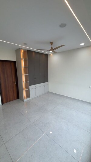 Room in 3 BHK Apartment at EIPL Corner Stone, Gandipet – for Rent