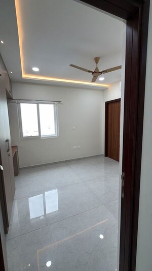 Room in 3 BHK Apartment at EIPL Corner Stone, Gandipet – for Rent