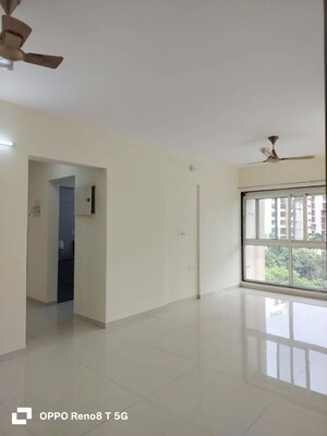 Room in 2 BHK Apartment at Godrej Central, Chembur – for Rent