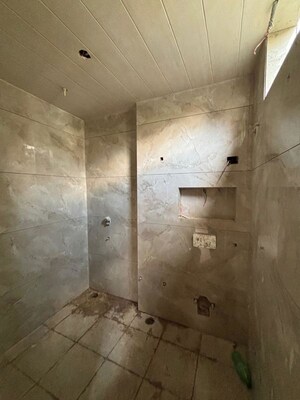 Bathroom in 3 BHK Builder Floor at Rohini Sector 15 – for Rent