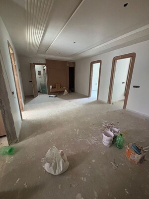 Room in 3 BHK Builder Floor at Rohini Sector 15 – for Rent