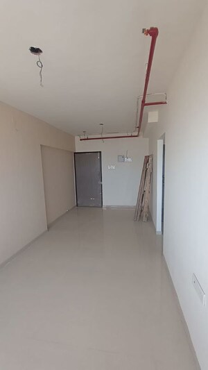 Room in 1 BHK Apartment at Contemporary Krishiv Tower, Tardeo – for Rent