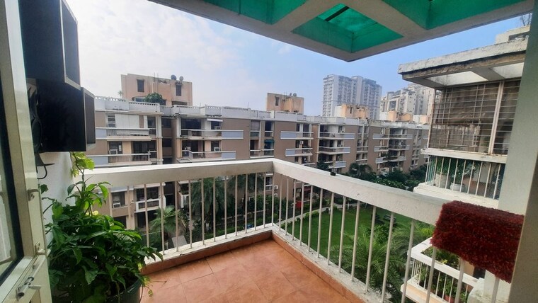 Balcony, eldeco-mystic-green-phase-ii 2.5 Bedroom 1475 Sq.Ft. Penthouse In Omicron I Greater Noida Greater Noida 10681724