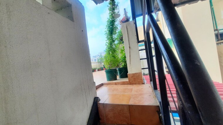 Balcony, eldeco-mystic-green-phase-ii 2.5 Bedroom 1475 Sq.Ft. Penthouse In Omicron I Greater Noida Greater Noida 10681724