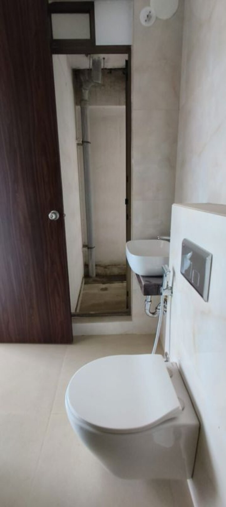 Bathroom, raymond-ten-x-habitat 2 Bedroom 800 Sq.Ft. Apartment In Pokhran Road No Two Thane 10681825