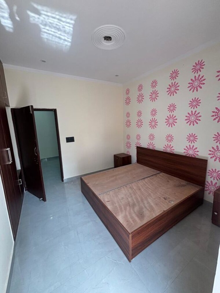 Bedroom, sector 23 3 Bedroom 2000 Sq.Ft. Villa In Sector 23 Gurgaon 10681846