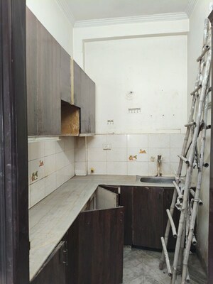 Kitchen in 2 BHK Builder Floor at Sector 61 – for Rent