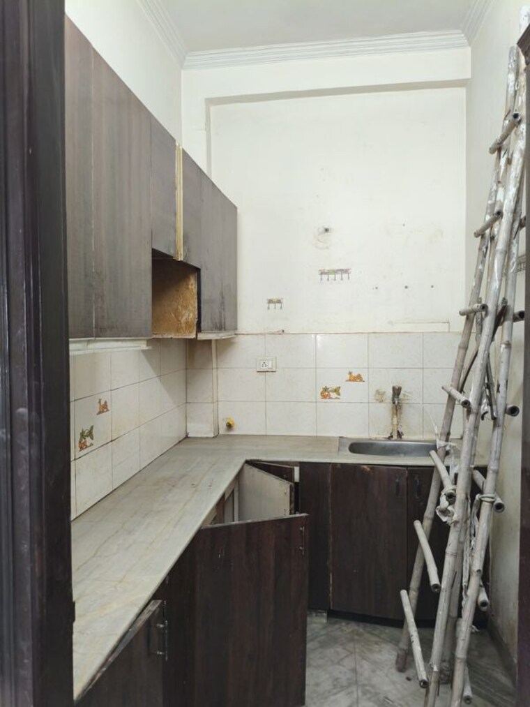 Kitchen, sector 61 2 Bedroom 1350 Sq.Ft. Builder Floor In Sector 61 Noida 10681843