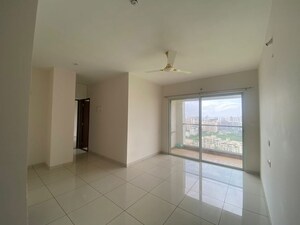 2 BHK Apartment For Rent in VJ YashOne Infinitee, Tathawade