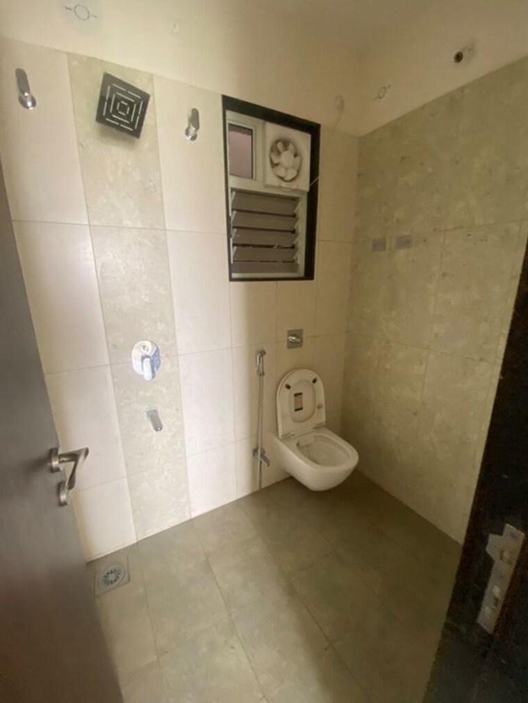 Bathroom, vj-yashone-infinitee 2 Bedroom 1100 Sq.Ft. Apartment In Tathawade Pune 10681860
