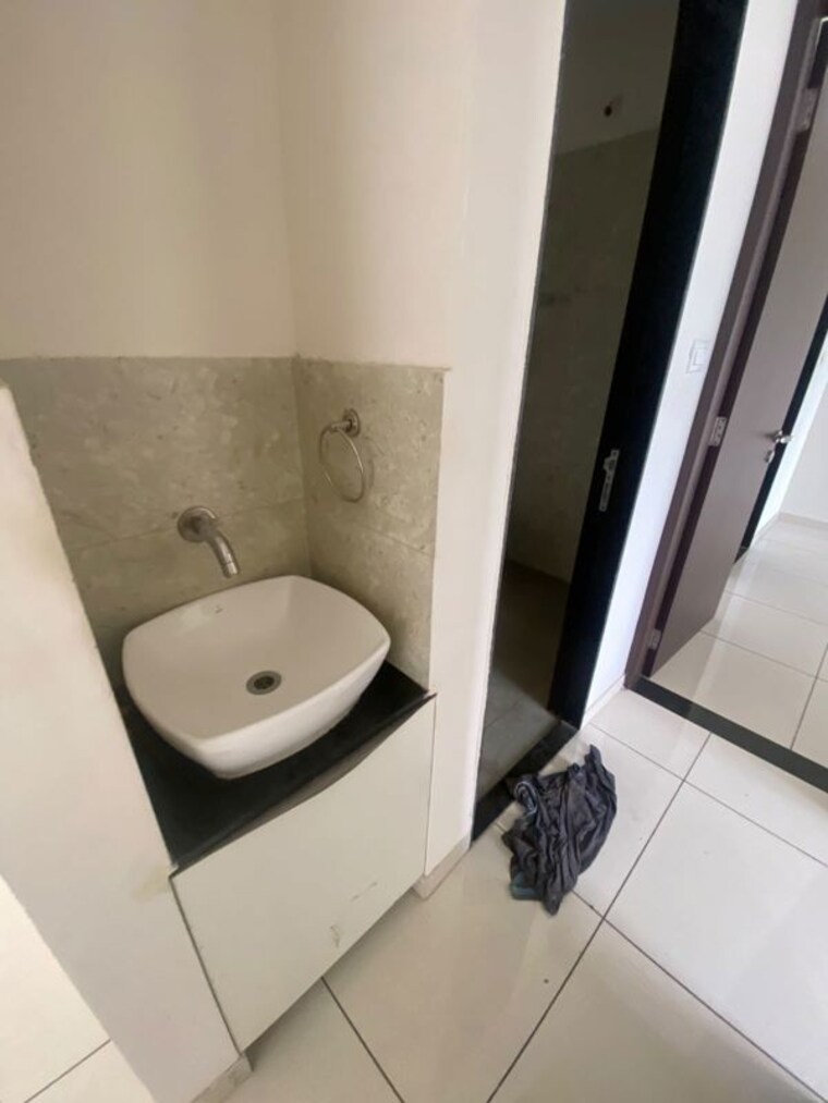 Bathroom, vj-yashone-infinitee 2 Bedroom 1100 Sq.Ft. Apartment In Tathawade Pune 10681860