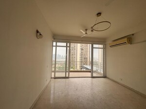 Room in 5 BHK Apartment at Indiabulls Enigma, Sector 110 – for Sale