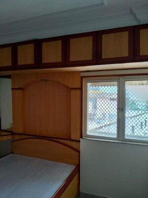 Room in 3 BHK Apartment at Satellite – for Rent