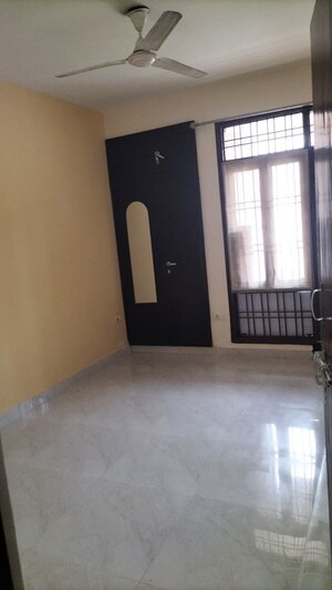 Room in 3 BHK Apartment at SRS Royal Hills, Sector 87 – for Rent