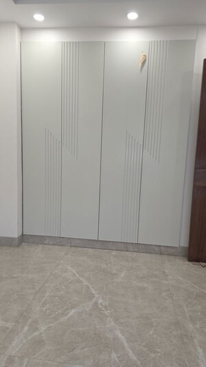 Room in 3 BHK Builder Floor at Sector 28 – for Sale