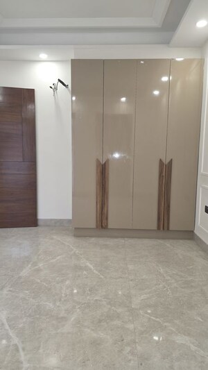 Cupboard in 3 BHK Builder Floor at Sector 28 – for Sale