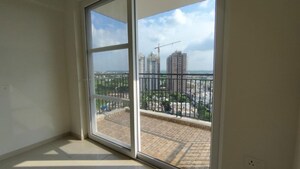 Room in 2 BHK Apartment at Omaxe The Resort, South Mullanpur – for Sale