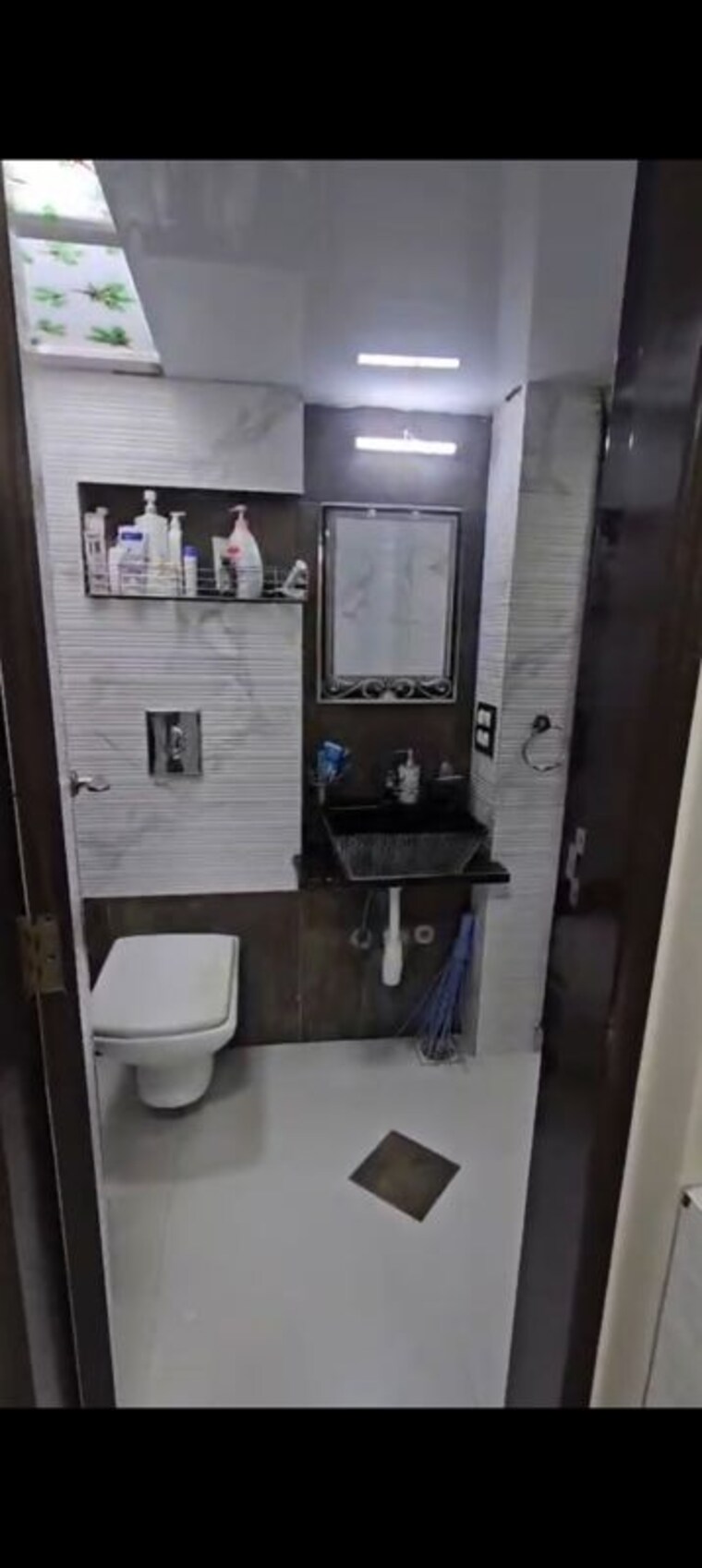 Bathroom, parasmani-tower 2.5 Bedroom 1000 Sq.Ft. Apartment In Dadar East Mumbai 10681924