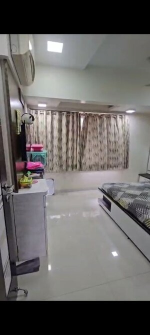 Team Area in 2.5 BHK Apartment at Parasmani Tower, Dadar East – for Rent