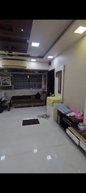 Living Room in 2.5 BHK Apartment at Parasmani Tower, Dadar East – for Rent
