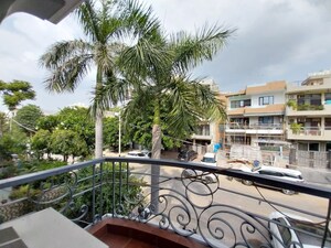 Balcony in 5 BHK Villa at Sector 50 – for Rent