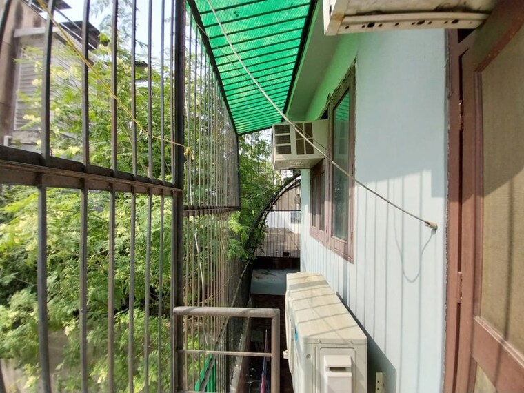 Balcony, sector 50 5 Bedroom 240 Sq.Yd. Villa In Sector 50 Gurgaon 10681923