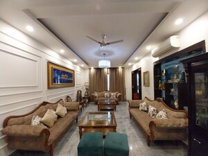 Living Room in 5 BHK Villa at Sector 50 – for Rent
