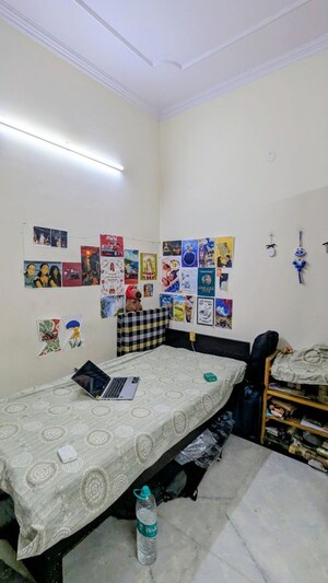 Team Area in 4 BHK Villa at Sector 31 – for Rent