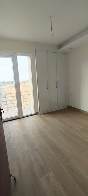 Room in 2.5 BHK Builder Floor at JMS Primeland, Sector 95a – for Rent