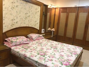 Bedroom in 3 BHK Apartment at Royal Classic Co Op Society, Andheri West – for Rent