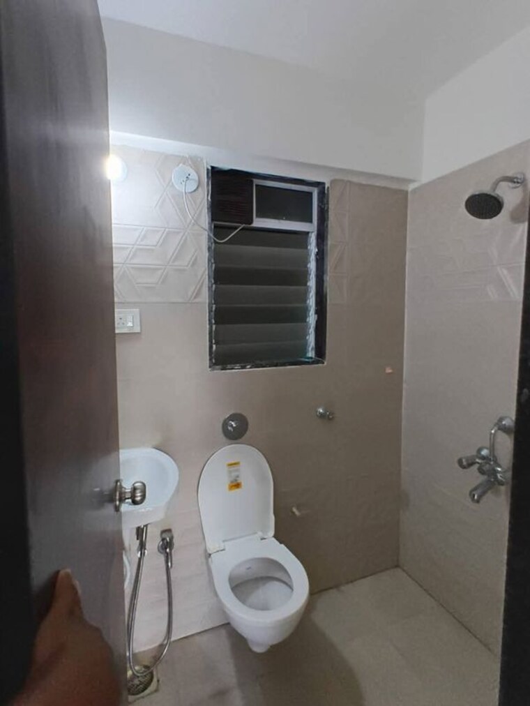 Bathroom, dgs-sheetal-tapovan 1 Bedroom 635 Sq.Ft. Apartment In Malad East Mumbai 10681971