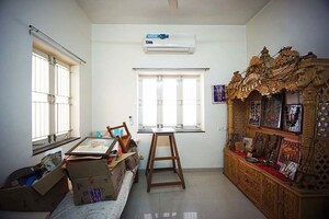 Living Room in 6 BHK Independent House at Sector 23 – for Sale