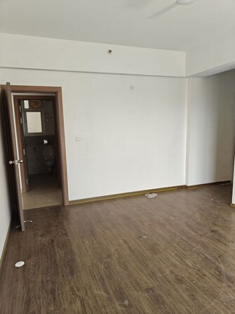 2.5 BHK +  1481 Sq.Ft. Apartment in Indiabulls Centrum Park