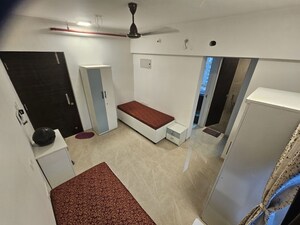 Room in  Pg at Thakur Complex, Kandivali East – for Rent