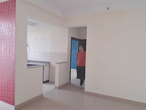 Room in 3.5 BHK Apartment at Amrapali Platinum, Sector 119 – for Sale