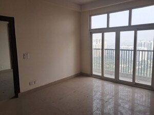 Room in 3.5 BHK Apartment at Amrapali Platinum, Sector 119 – for Sale