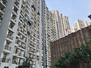 3.5 BHK Apartment – Exterior View View at Amrapali Platinum, Sector 119 - for Sale