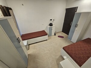 Room in  Pg at Thakur Complex, Kandivali East – for Rent
