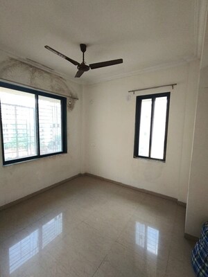 Room in 2 BHK Apartment at Vihang Valley Phase1, Kasarvadavali – for Rent