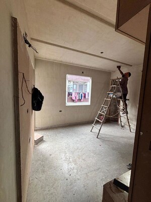 Parking in 3 BHK Builder Floor at Rohini Sector 15 – for Rent