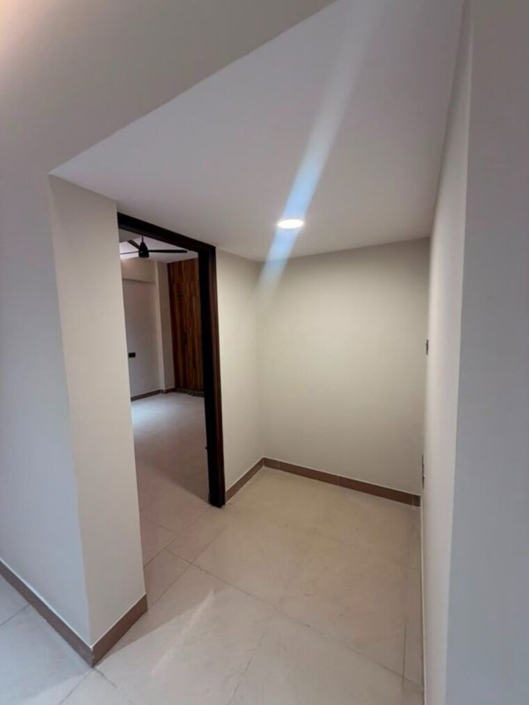 Room, indiranagar 3 Bedroom 1602 Sq.Ft. Builder Floor In Indiranagar Bangalore 10682010