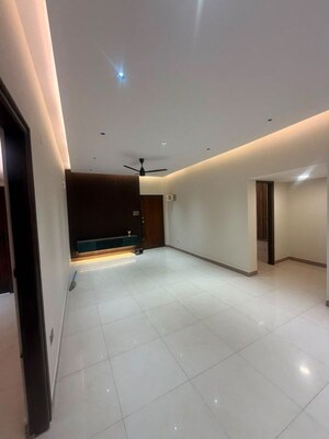 Room in 3 BHK Builder Floor at Indiranagar – for Rent